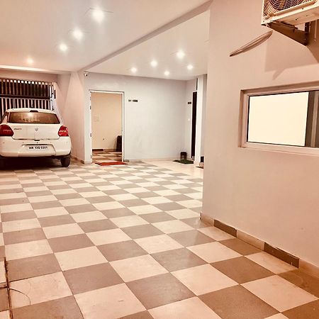 Hotel Sampat Royal Cafe Delhi  Exterior foto